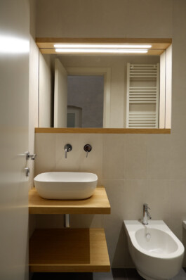 progetto architettonico di bagno stile moderno.