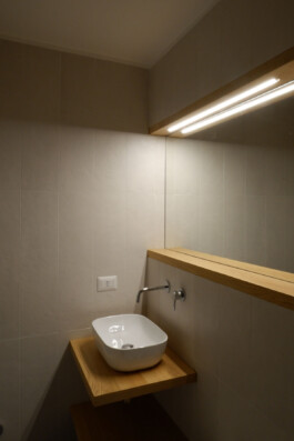 progetto architettonico di bagno stile moderno.